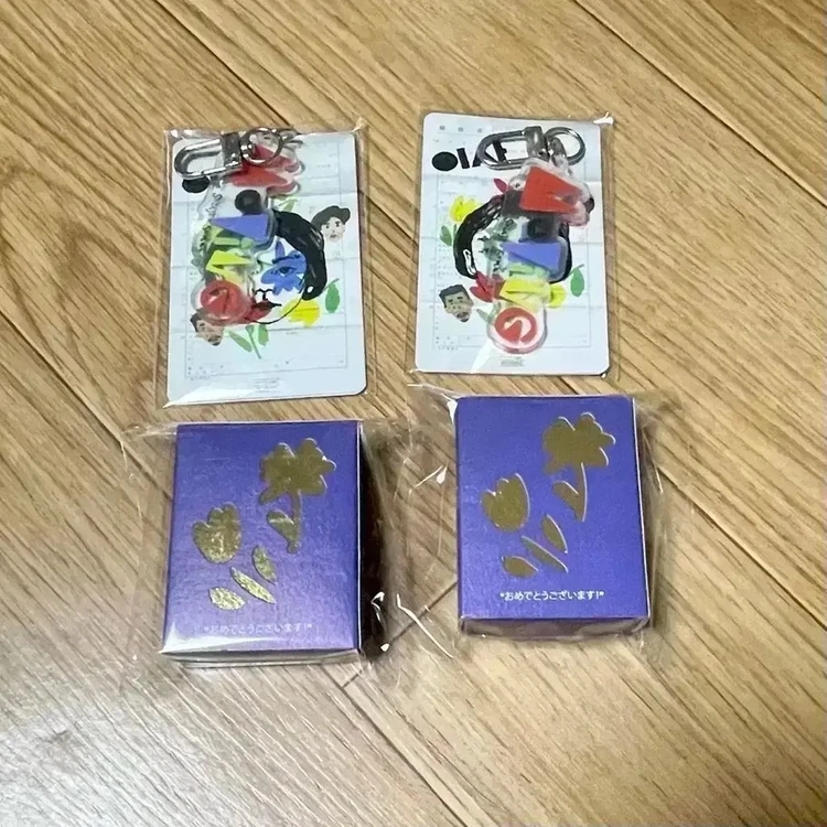 이사 짝궁 뱃지 패키지 아크릴 키링+투명포토카드 포스터 소마이신지 영화 이미지