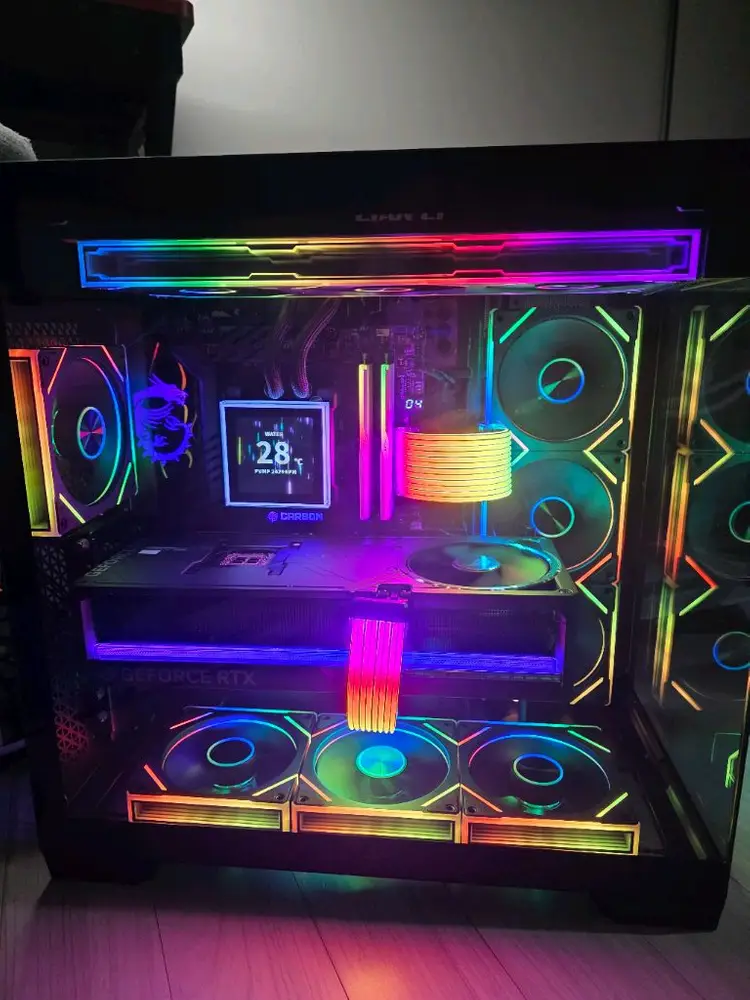 라이젠9 9950x3d 96gb rtx5090 아스트랄 신품본체 급매 이미지