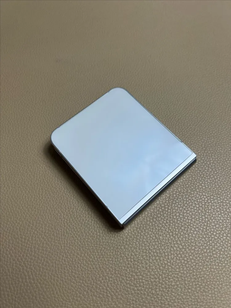 [급처] 삼성 갤럭시 Z플립7FE 5G 256GB 모델 이미지