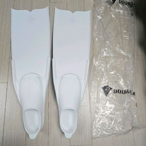 더블케이 프리다이빙 카본 숏핀 화이트 3호(풀장1회착용) 이미지