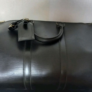 루이비통 에피 키폴 55블랙 여행가방 이미지