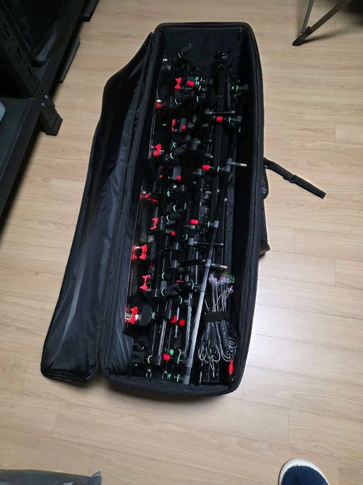 끝보기 릴낚시대 거치대 받침틀 이미지