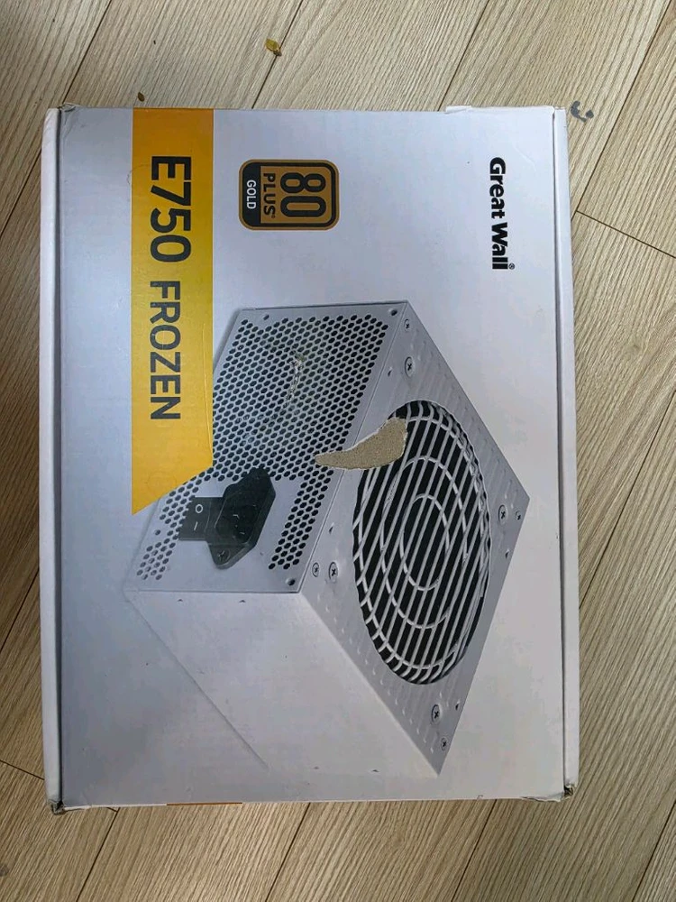 그레이트월 E750 750W 파워 750골드 커세어 OEM 이미지