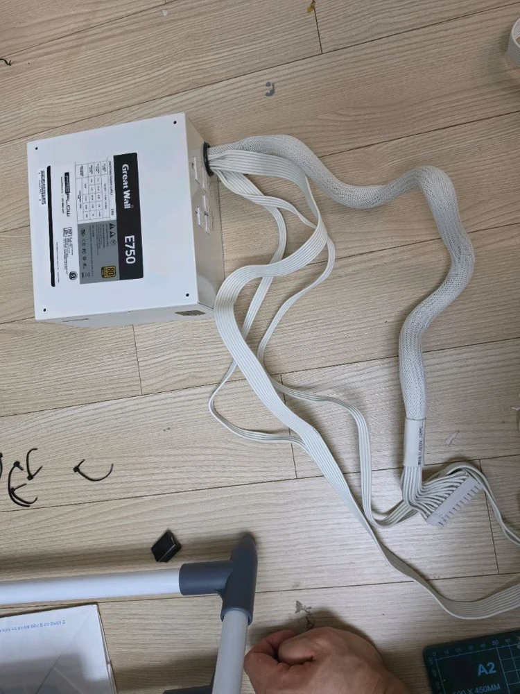 그레이트월 E750 750W 파워 750골드 커세어 OEM 이미지