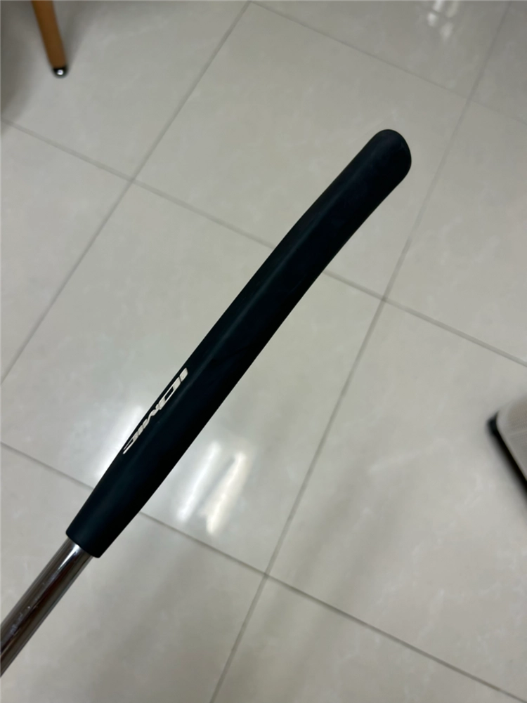 오디세이 투볼 퍼터 판매 이미지
