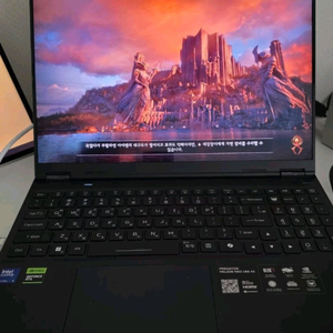 헬리오스 네오 16S 슬림 OLED RTX5070 게이밍노트북 팝니다 이미지