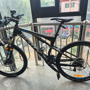 스캇 스파크 640 (Scott Spark 640)풀샥 MTB 자전거 이미지