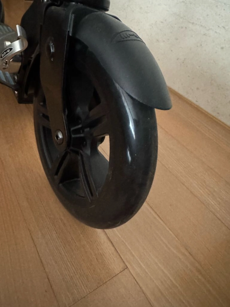 bmw 시티스쿠터 마이크로킥보드 이미지