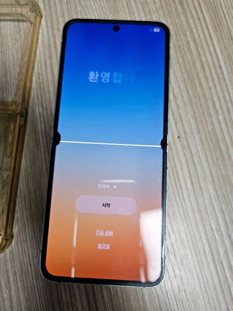 삼성 갤럭시 Z 플립 6 민트색 이미지
