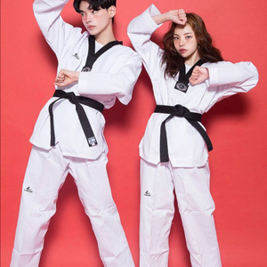 태권도복 세트 (검은 띠 포함) 이미지