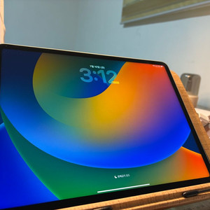 아이패드 프로 5세대 12.9인치 256 직거래만(전주) 이미지