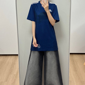 아디다스 손흥민 마킹 선수 싸인 반팔 유니폼 이미지