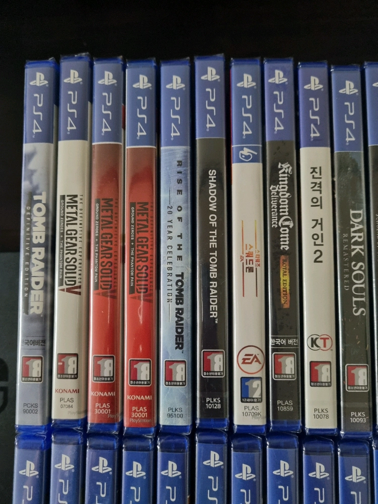 미개봉 새제품 Ps4 툼레이더 메탈기어솔리드5 스타워즈 스쿼드론 킹덤컴 진격의거인2 다크소울리마스터 이미지