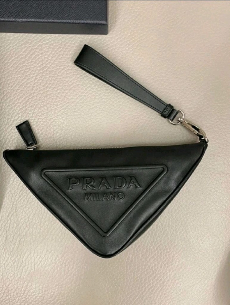 프라다 클러치백 새제품 이미지