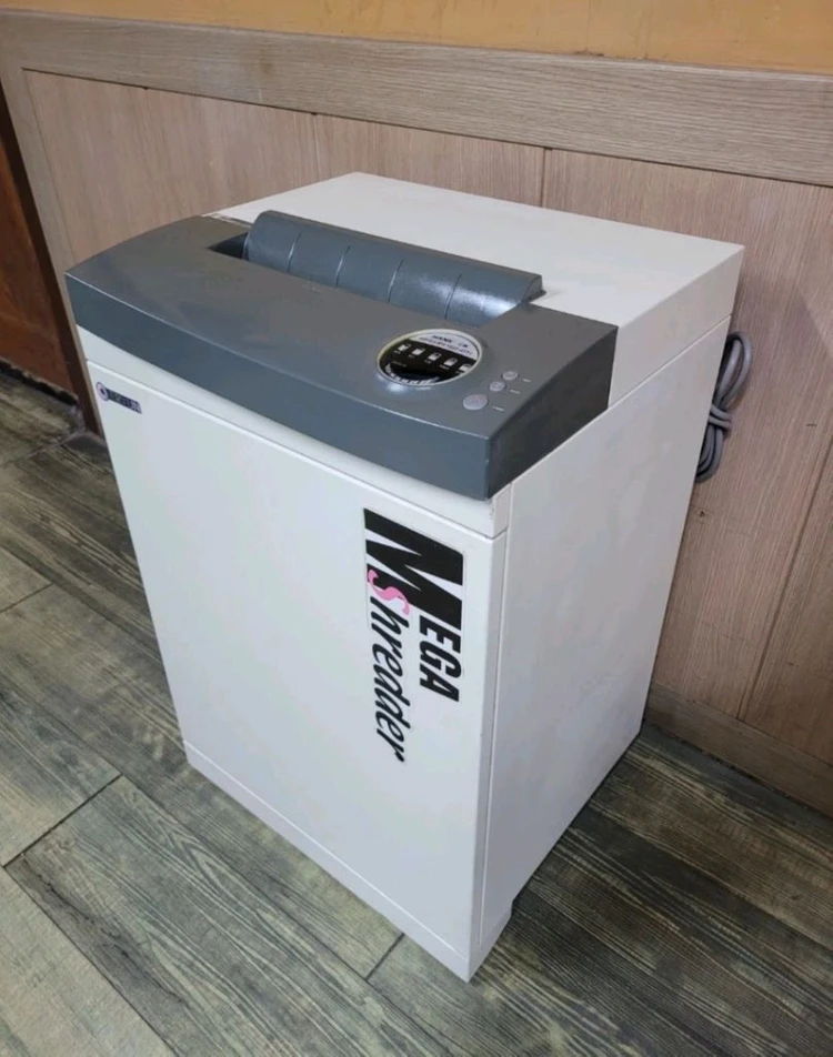 이륜문서 세단기 파쇄기 중대형 A급 RS-5220X1 팝니다 이미지