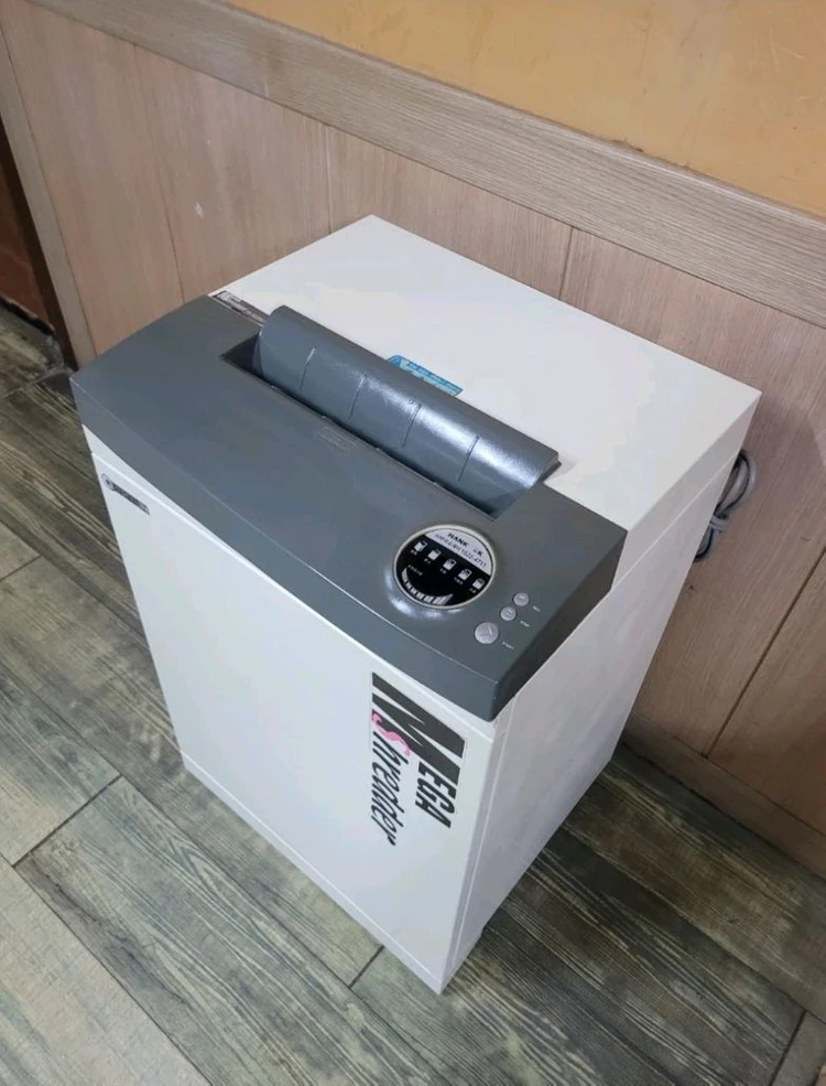 이륜문서 세단기 파쇄기 중대형 A급 RS-5220X1 팝니다 이미지