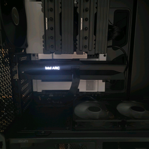 7800X3D/32gb 반본체 이미지