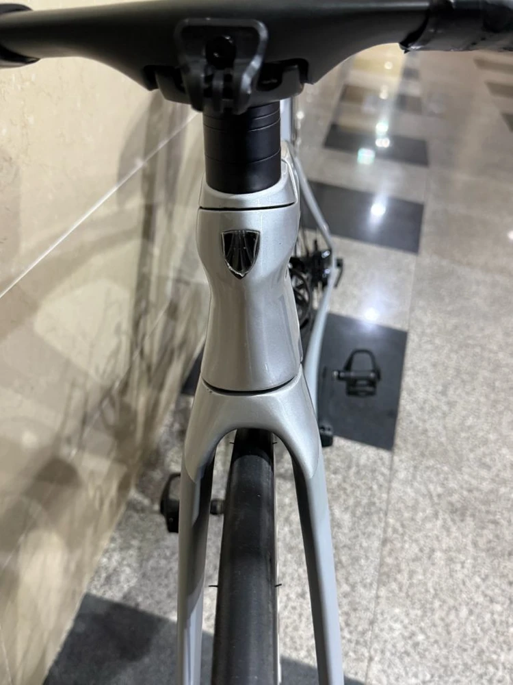 트렉 마돈slr6 기함급 풀카본로드자전거 트랙마돈 이미지
