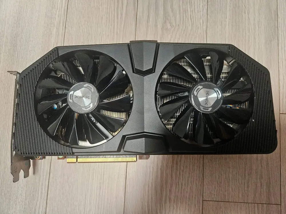 xfx rx 5700xt 팝니다 이미지