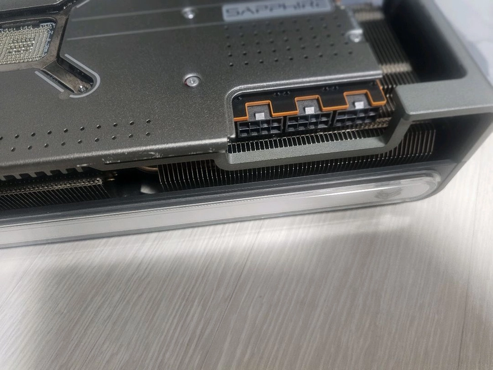 SAPPHIRE 라데온 RX 7900 XTX nitro 이미지