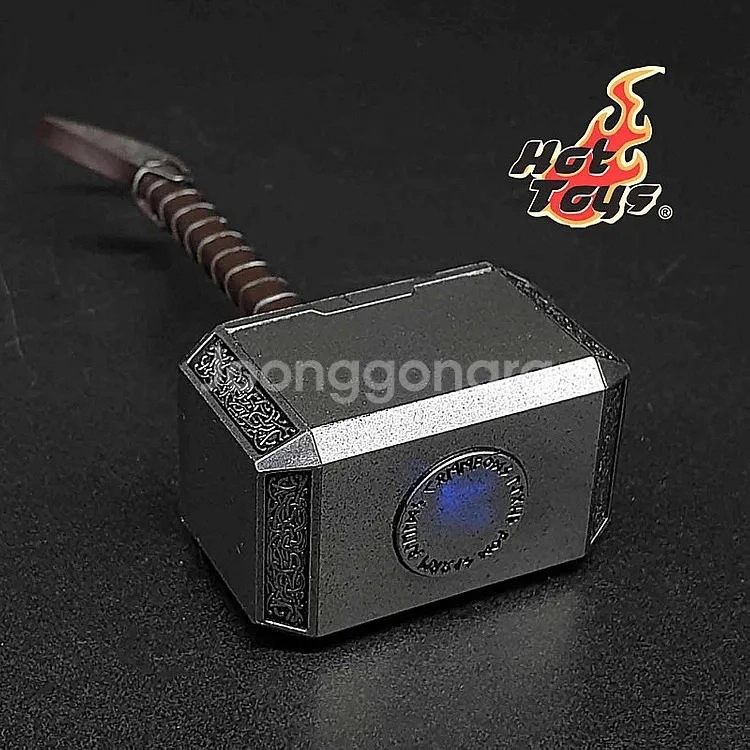 핫토이 LED 묠니르 12인치 피규어 - 안심되는 중고거래
