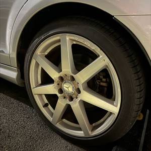 w204 벤츠 amg18인치휠타이어 이미지