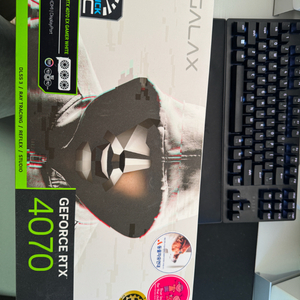 갤럭시 GALAX 지포스 RTX 4070 EX GAMER WHITE OC D6X 12GB 팝니다 이미지