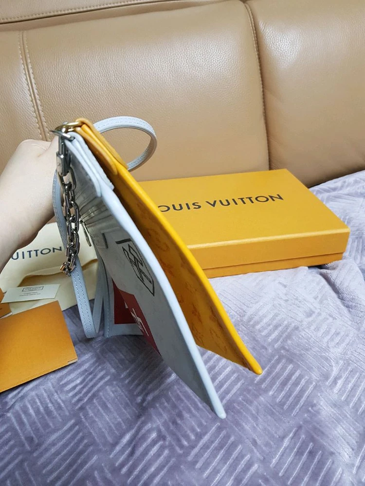 루이비통 플랫 메신저백 크로스백 이미지
