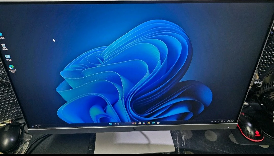 HP모니터 E243 , E240 24인치 여러대 판매합니다 이미지