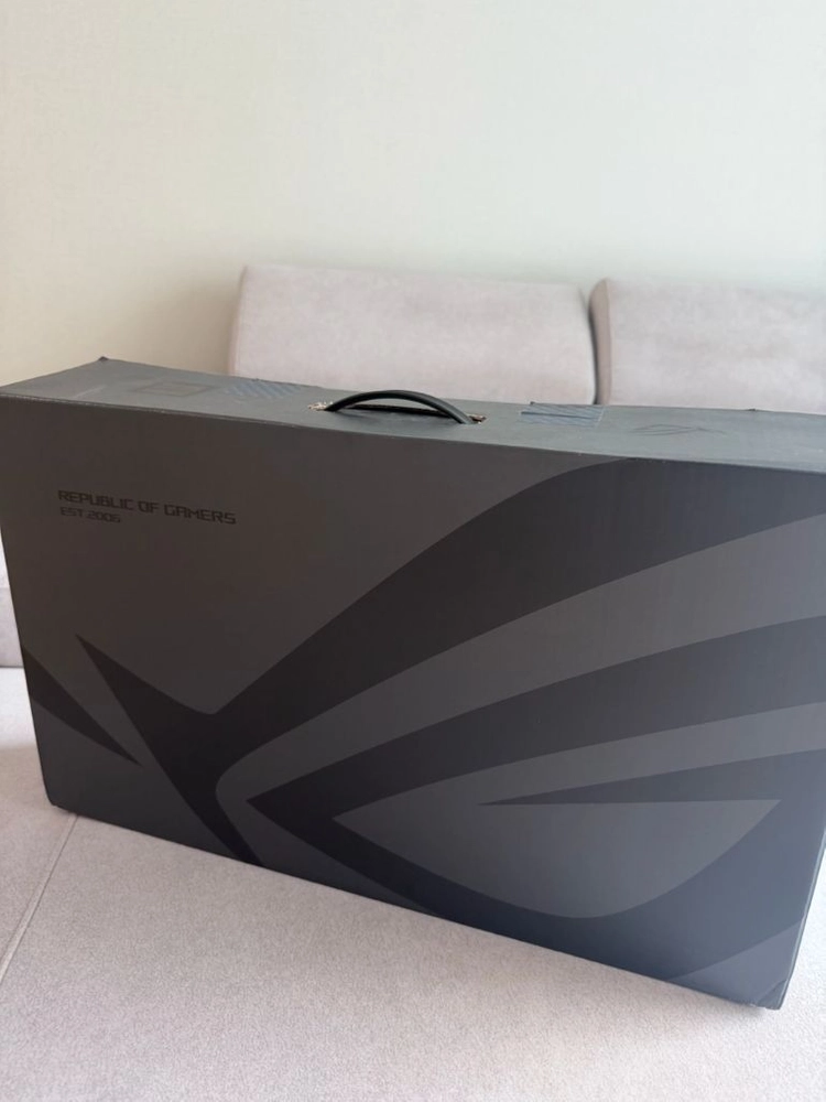 ROG 제피러스 G16 RTX5090 2TB 판매 / 교환합니다 - 안심되는 중고거래