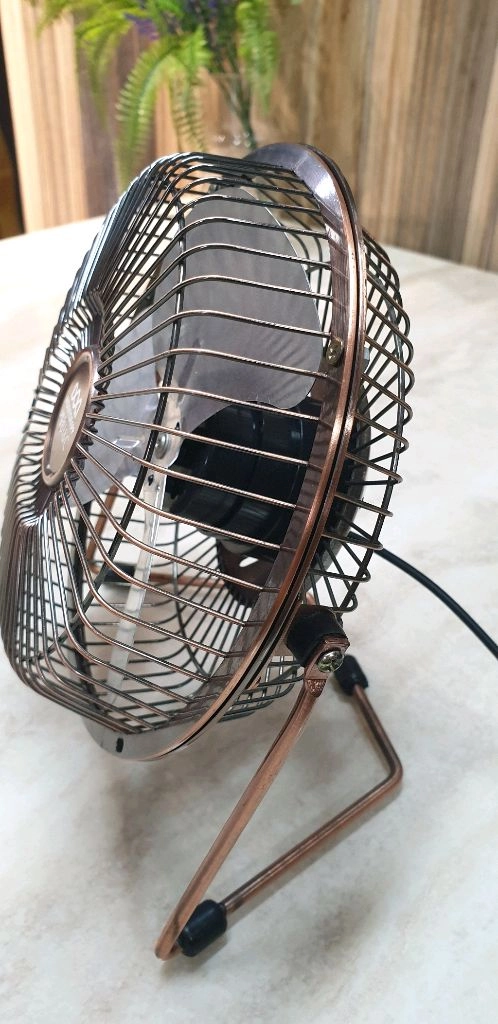 빈티지 메탈 탁상용 선풍기 이미지