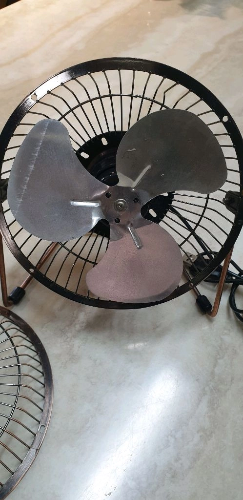 빈티지 메탈 탁상용 선풍기 이미지