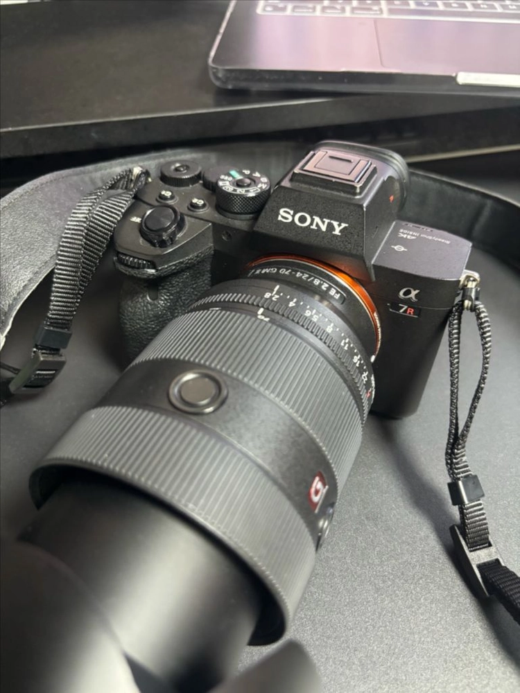 소니 a7r4+2470gm2 이미지
