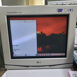레트로 빈티지 crt 모니터 이미지