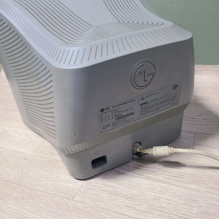 레트로 빈티지 crt 모니터 이미지