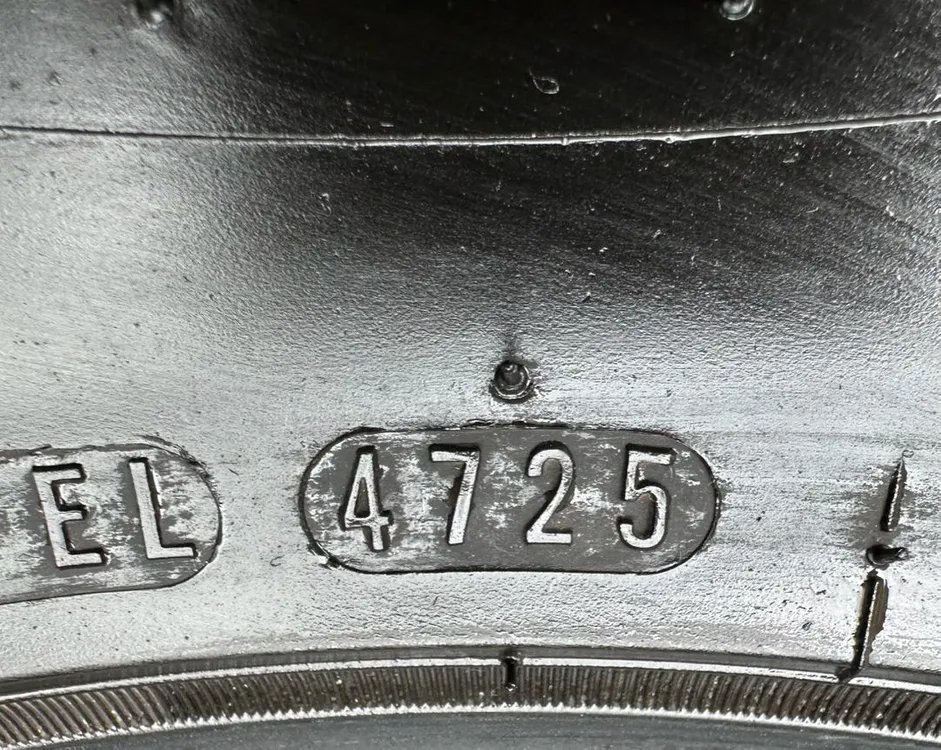 235 60 17중고타이어한대분2356017 이미지