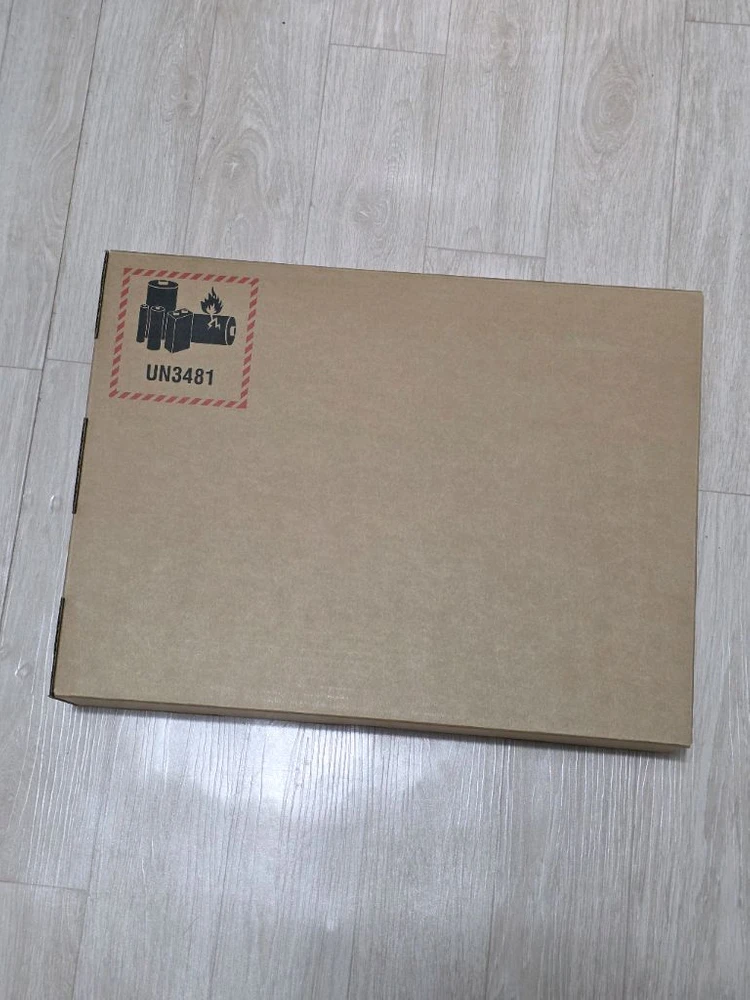 맥북프로16 M5 pro 24GB 1TB 미개봉 팝니다 MGE44KH/A MGEA4KH/A - 안심되는 중고거래