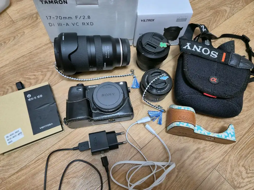 일괄) 소니 a6400 + 1650번들렌즈 + 탐론1770 + 빌트록스 56.8 - 안심되는 중고거래