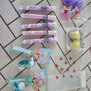 시나모롤 키링, 고무줄세트, 10색 키티 볼펜(생일파티선물) 이미지