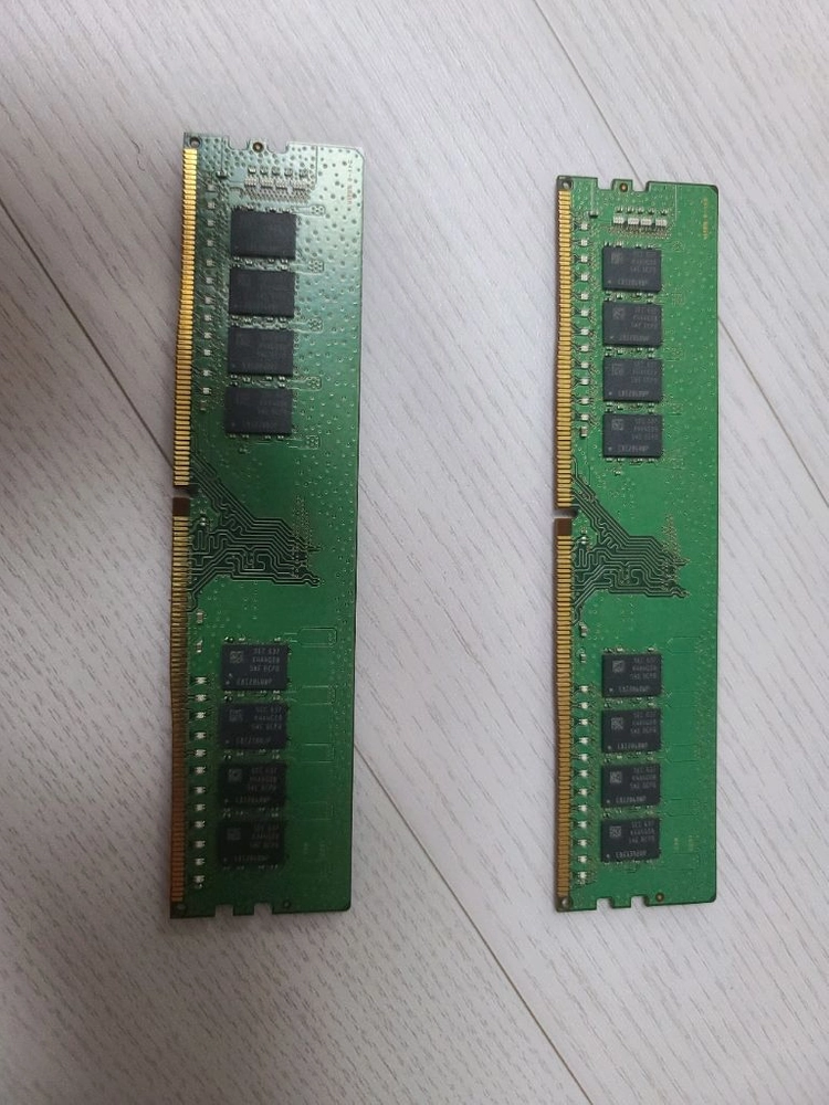 DDR4 8GB 2133 2ea 이미지