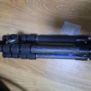 레오포토 카본 삼각대 LX-225CT+XB32Q 블랙 이미지