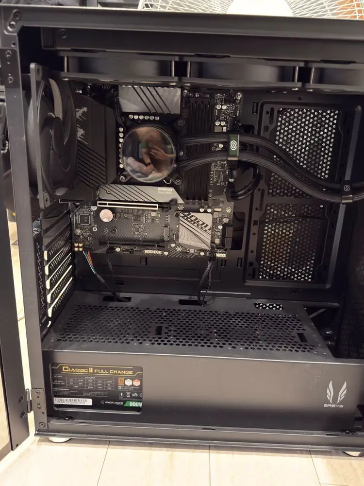 I7 13700f b760m 반본체 팝니다(그래픽,램,ssd x) - 안심되는 중고거래