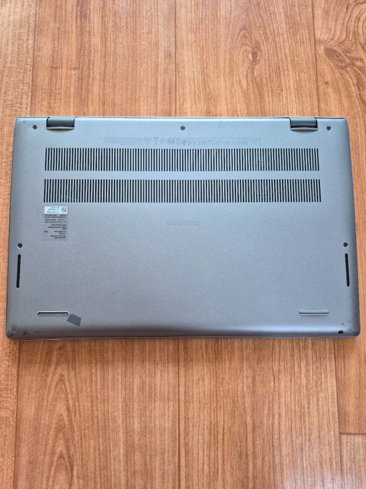 Dell Inspiron 노트북 (Ryzen 7, 8GB RAM) 이미지
