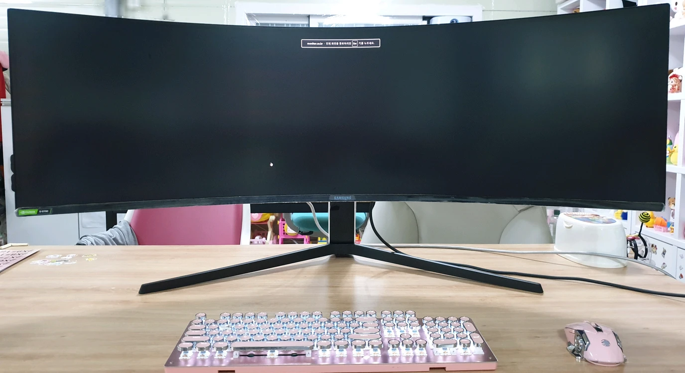 삼성 오디세이 G9 49인치 5K 최고급 게이밍 모니터 5,120 x 1,440 DQHD 240Hz 이미지