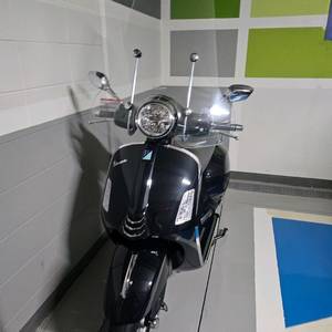 베스파 GTS300 클래식 이미지