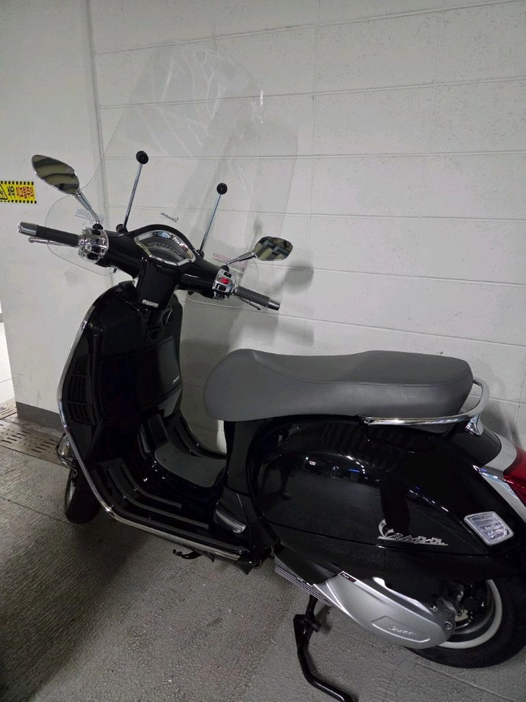 베스파 GTS300 클래식 이미지