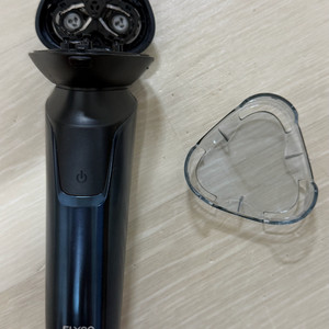 플라이코 전기면도기 팝니다 이미지