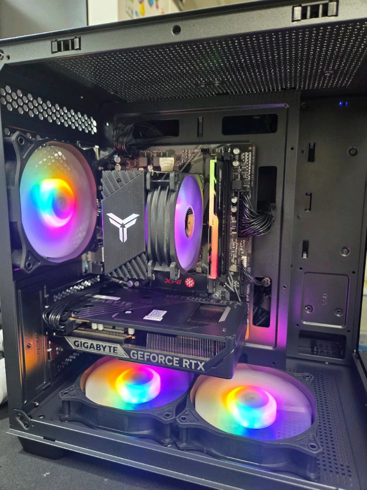 AMD RYZEN 7 5700X, RTX5060 이미지