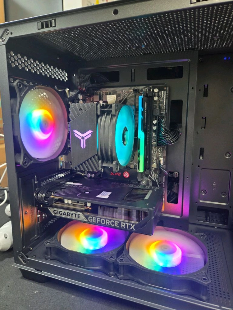 AMD RYZEN 7 5700X, RTX5060 이미지
