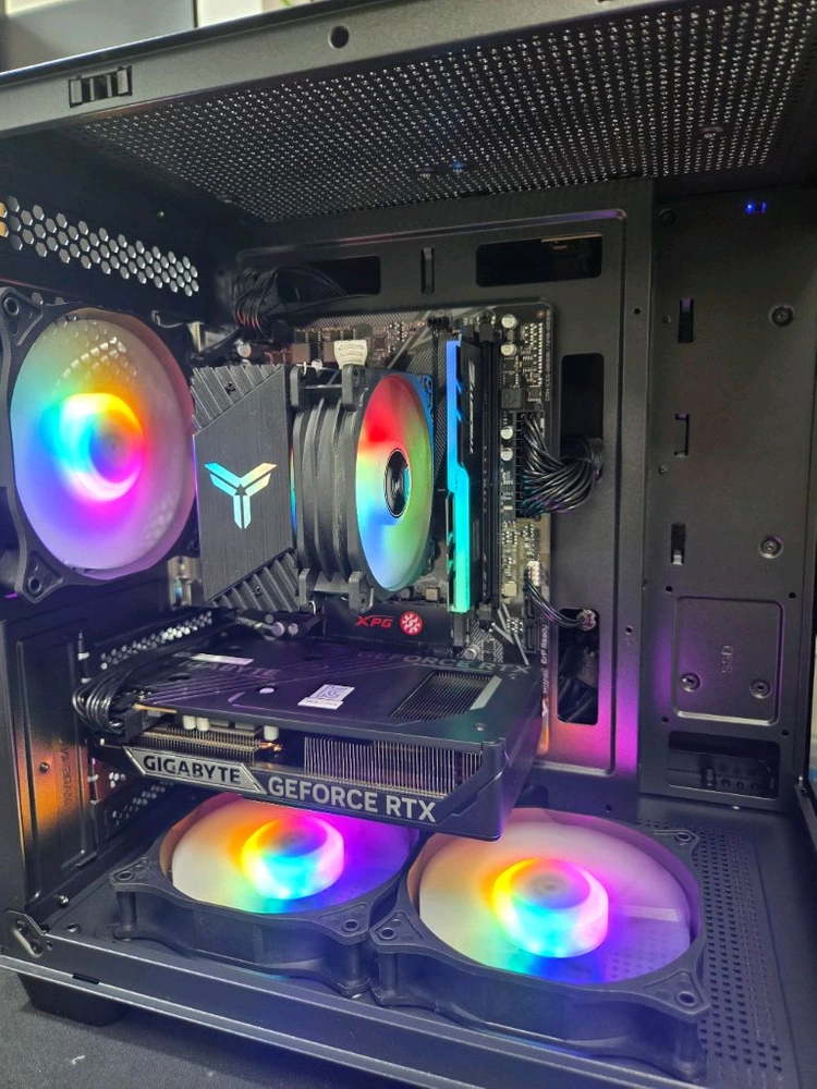 AMD RYZEN 7 5700X, RTX5060 이미지